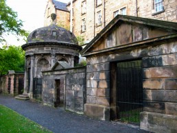 MacKenzie Mausoleum, Kirkfriar's graveyard, MazKenzie poltergeist, ghost tour in Edinburgh