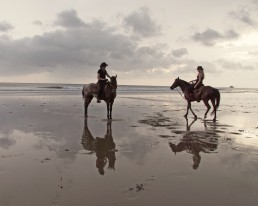 Niina and PIritta at the beach at Rancho Chilamate, Nicaragua