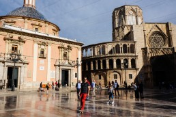 Plaza de la Virgen in the middle of El Carmen neigborhood, Valencia