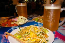 We ate the best pad thai of our lives at the night market of Nathon in Koh Samui, Thailand