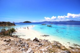 Honeymoon at the beach in Palawan, Philippines